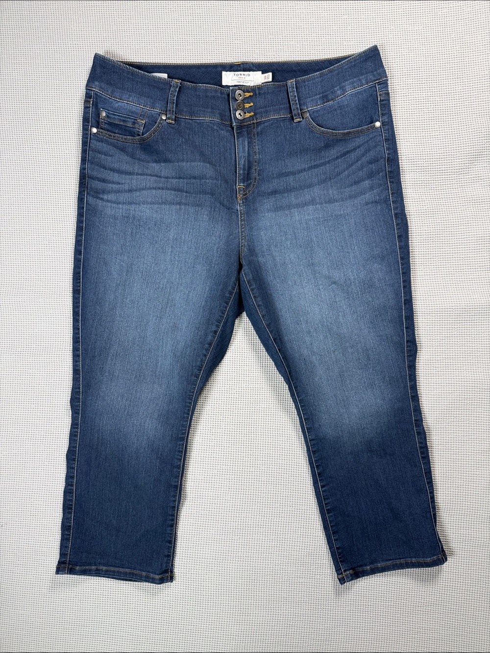 Torrid Mid-Wash Jegging Cropped Stretch Denim Jeans Size 20